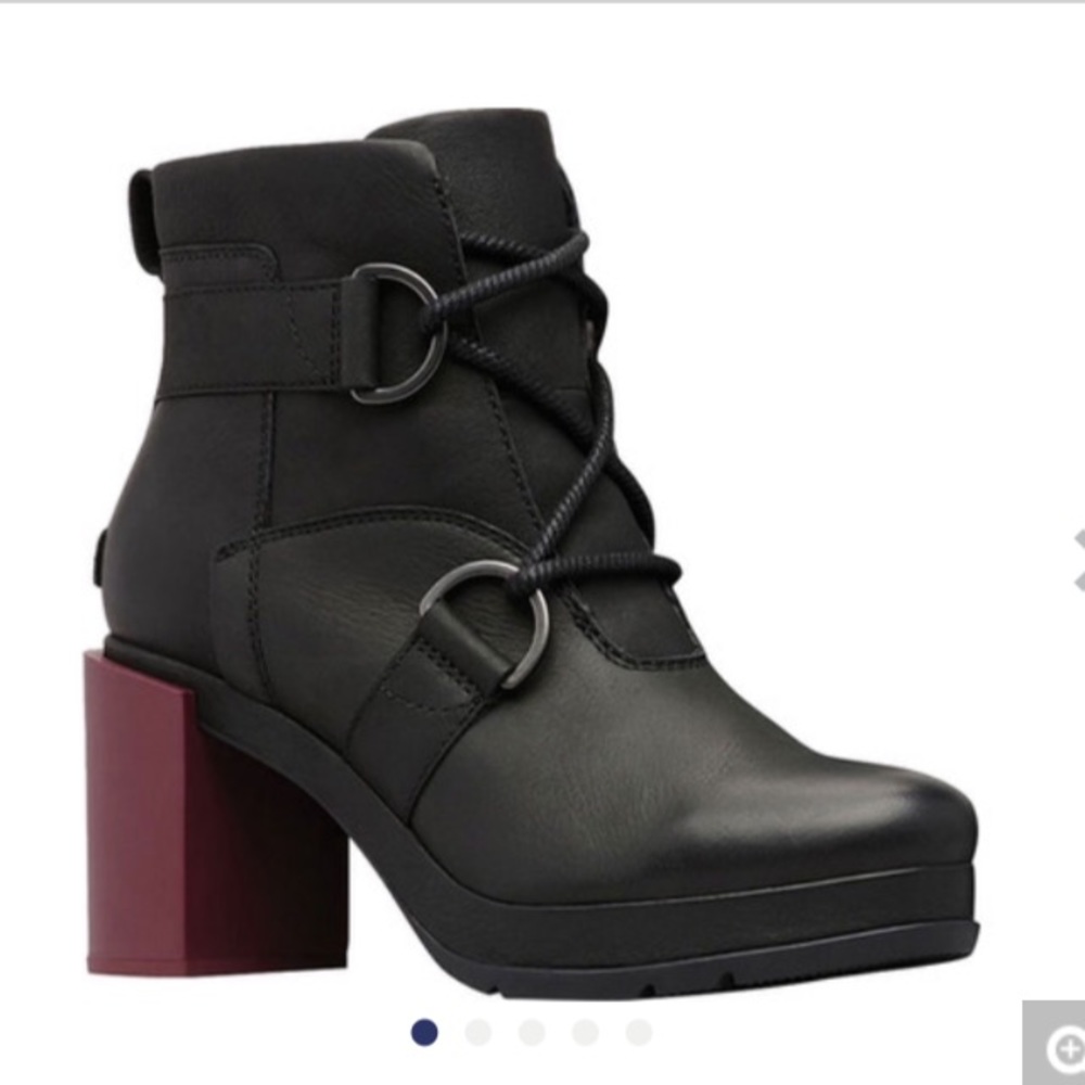 NWOT Sorel Margo Lace up Bootie